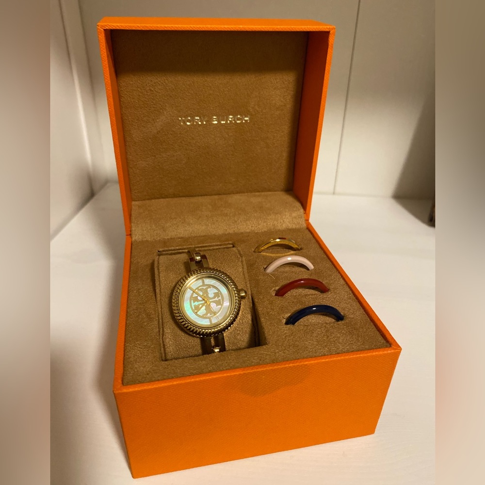 TORY BURCH - The Reva Bangle Watch Set